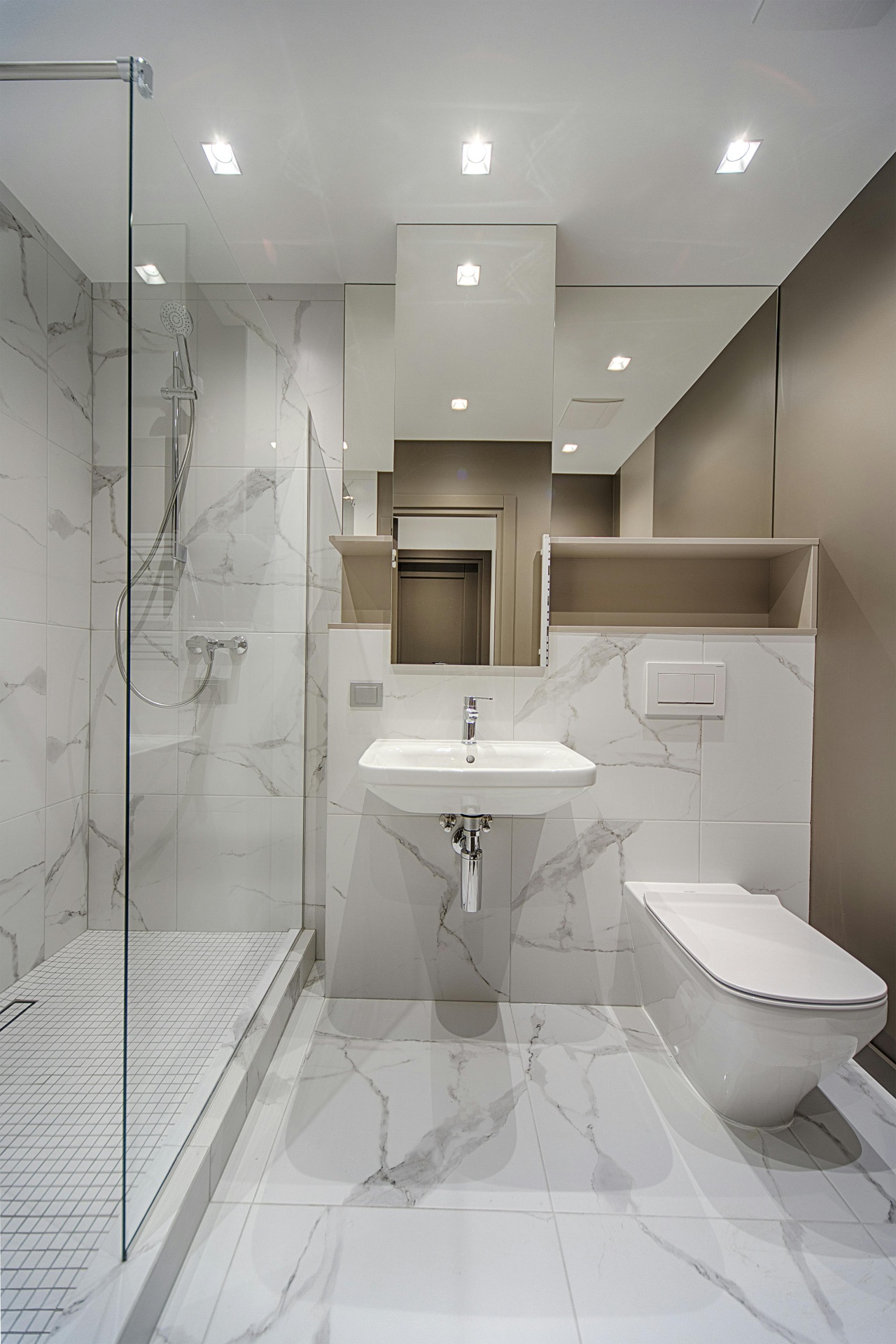 Bagno consegnato da Costruzioni Carli — Comacchio